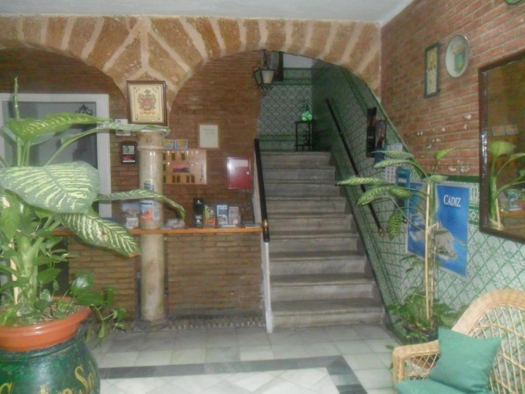 Hostal Centro Sol Кадис Экстерьер фото