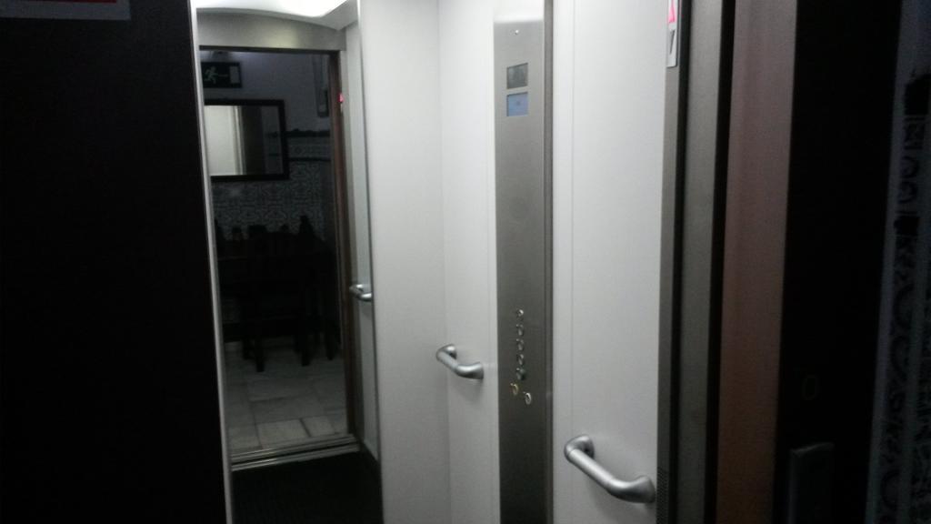 Hostal Centro Sol Кадис Экстерьер фото