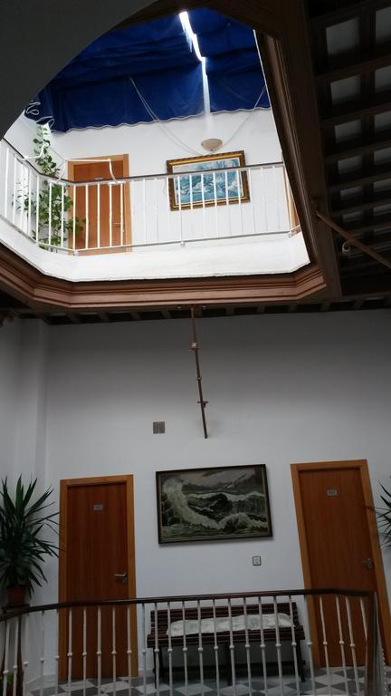 Hostal Centro Sol Кадис Экстерьер фото