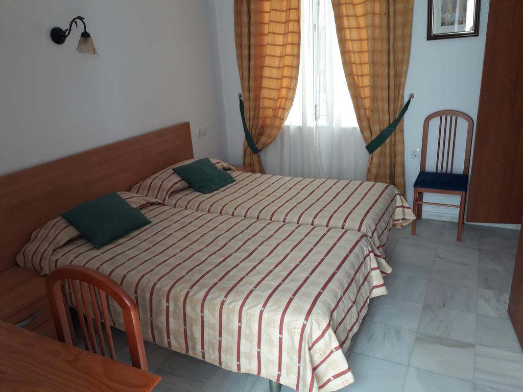 Hostal Centro Sol Кадис Экстерьер фото