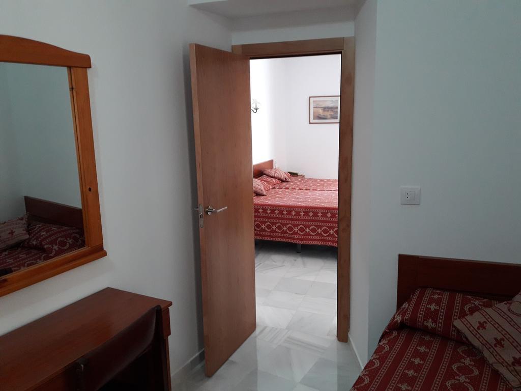 Hostal Centro Sol Кадис Экстерьер фото