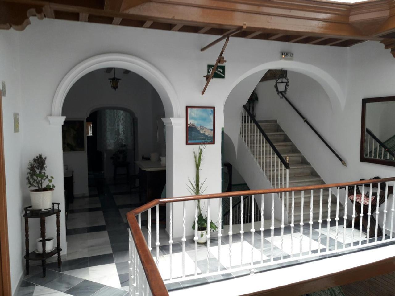 Hostal Centro Sol Кадис Экстерьер фото