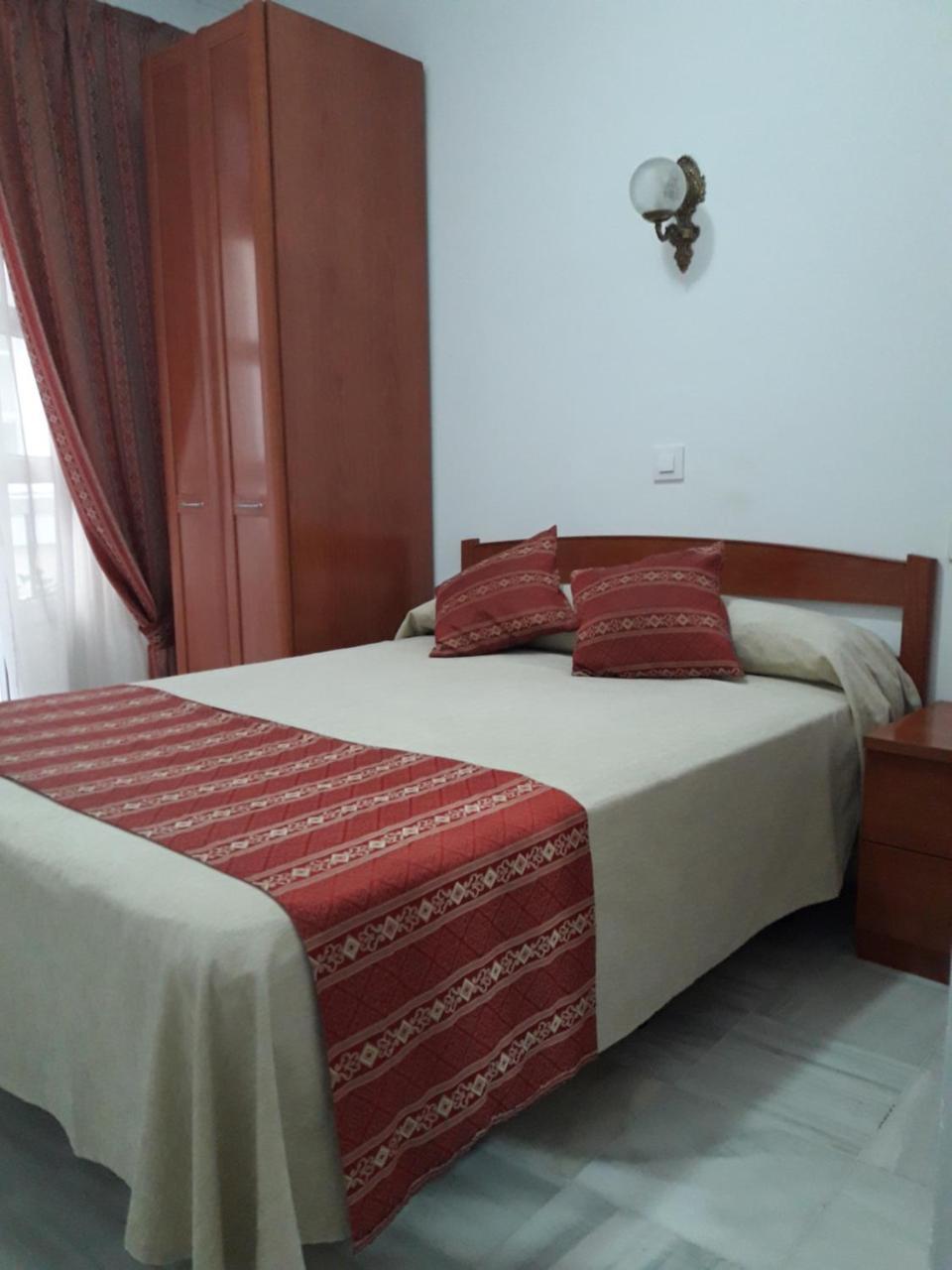 Hostal Centro Sol Кадис Экстерьер фото